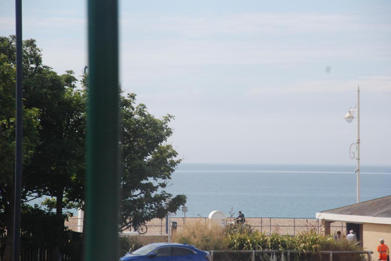 Trevali Guest House Bognor Regis Extérieur photo